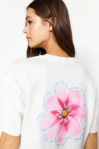 TRENDYOLMİLLA Ecru 100% Thick Cotton Back Printed relaxed/Wide Relaxed Cut Knitting T-Shirt - Image 5