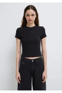 Mavi Black Basic Crop T-Shirt Crop / Short Cut - Image 4