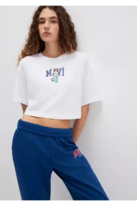 Mavi Cat Logo Printed White T-Shirt Crop / Short Cut -620 - Image 3