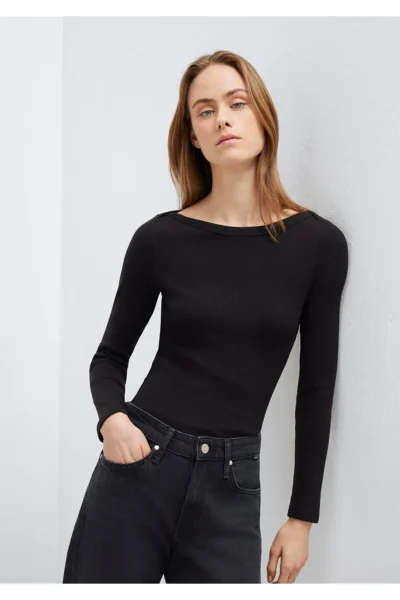 1613622-BLACK_1