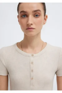 Mavi Semi-Buttoned Beige Basic T-Shirt Fitted -80084 - Image 7