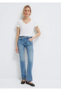 Mavi V-Neck Flared White Basic T-Shirt Slim Fit / Slim Fit - Image 2