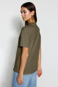 TRENDYOLMİLLA Dark Khaki 100% Cotton Basic Regular/Normal Pattern Dog collar Knitting T-Shirt - Image 3