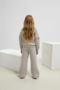 Minipodyum Girls' Printed Oversized Winter Tracksuit - Image 2