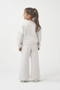 Minipodyum Girls' Printed Oversized Winter Tracksuit - Image 3