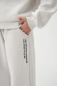 Minipodyum Girls' Printed Oversized Winter Tracksuit - Image 5