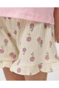 Minipodyum Girl's Ruffle Detailed T-shirt and Shorts Knitted Muslin Summer Double Set - Image 6