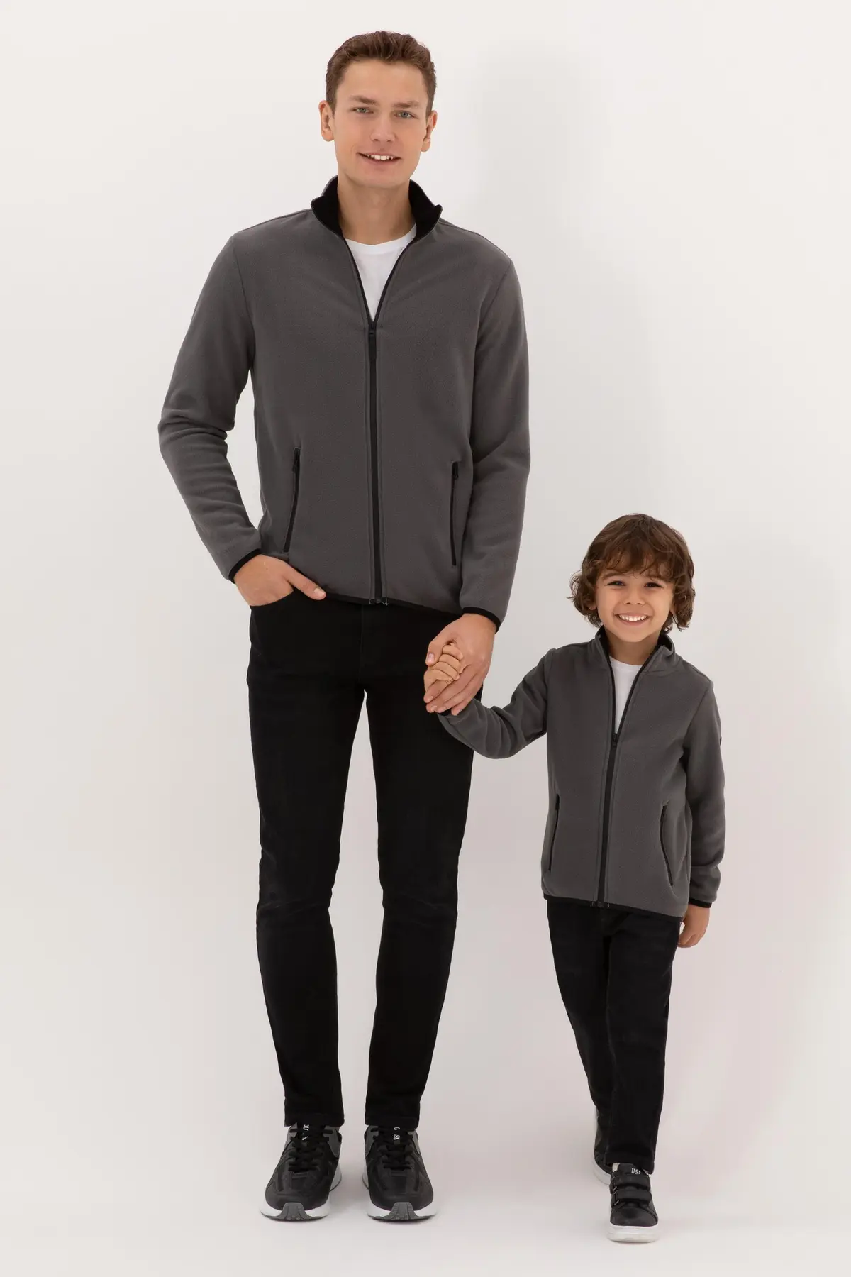 50313853-VR024_1