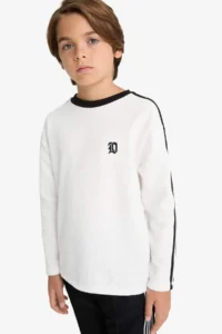 DeFacto Oversize Wide Fit Crew Neck Appliqued Waffle Long Sleeve T-Shirt for Boys - Image 6