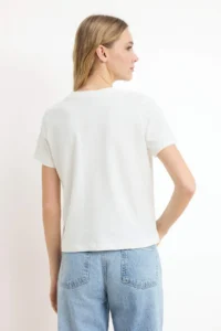 TRENDYOLMİLLA Ecru Regular/Normal Pattern Short Sleeve Embroidered Tok 100% Cotton Knitting T-Shirt - Image 4