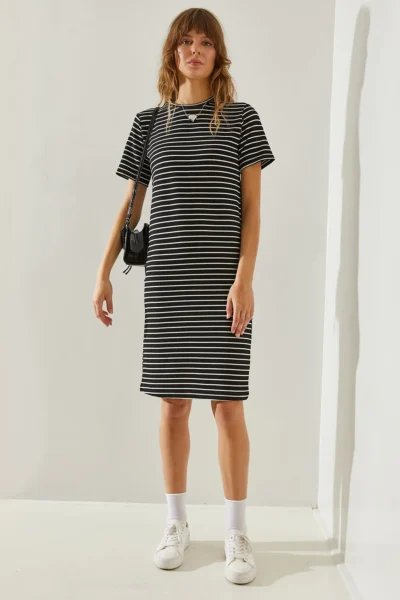 60251344-BLACK_1