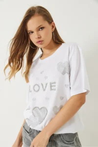 Bianco Lucci Women's Crew Neck Bead and Stone Heart Printed T-Shirt - Image 3