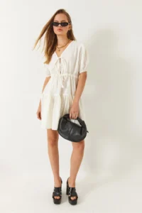 Bianco Lucci Women's V-Neck Front Lace Tamara Mini Dress - Image 3