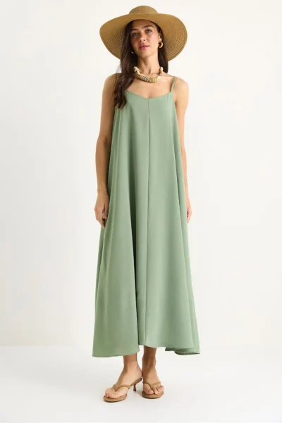 60281074-GREEN_1