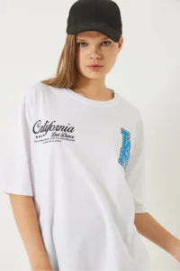 Bianco Lucci Women's Los Angeles Printed Oversize Short Sleeve Combed Cotton T-Shirt 5197 - Image 4