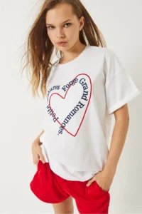 Bianco Lucci Women's Heart Embroidered Oversize T-shirt 6009 - Image 5