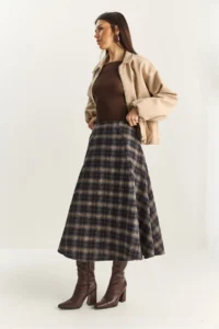 Bianco Lucci Women's Plaid Patterned A-Line Long Skirt with Pocket Detail - Image 4