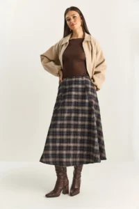 Bianco Lucci Women's Plaid Patterned A-Line Long Skirt with Pocket Detail - Image 5