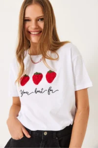 Bianco Lucci Women's Embroidered T-Shirt with Embossed Strawberry Accessories - Image 4
