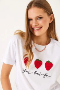 Bianco Lucci Women's Embroidered T-Shirt with Embossed Strawberry Accessories - Image 6