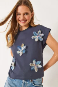 Bianco Lucci Women's Short Sleeve Colorful Tulle Flower Accessory T-Shirt - Image 6