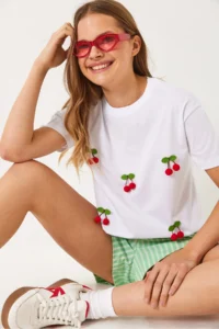 Bianco Lucci Women Short Sleeve Kiraz with accessories T-Shirt - Image 6