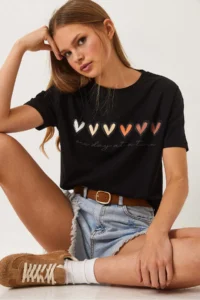 Bianco Lucci Women's Short Sleeve Colorful Heart Printed Basic T-Shirt - Image 2