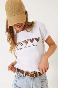 Bianco Lucci Women's Short Sleeve Colorful Heart Printed Basic T-Shirt