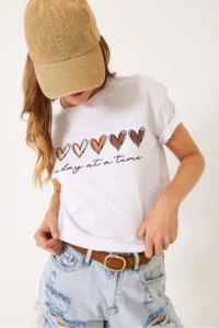 Bianco Lucci Women's Short Sleeve Colorful Heart Printed Basic T-Shirt - Image 6