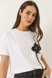 Bianco Lucci Women's Short Sleeve Cotton T-Shirt with Accessories - Image 2