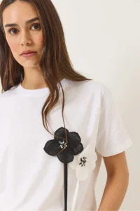 Bianco Lucci Women's Short Sleeve Cotton T-Shirt with Accessories - Image 3