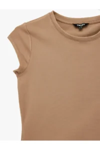 Koton Rahat Pattern Sleeveless Crew Neck Sports T-Shirt - Image 4