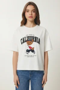 Lovelyİstanbul Teddy Bear Crest Printed Oversize Knitted T-shirt  ECRU - Image 3