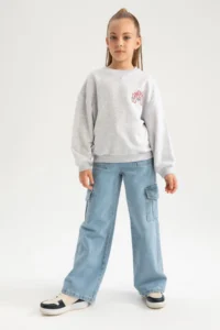 DeFacto Girl's Disney Mickey & Minnie Oversize Wide Fit Crew Neck Sweatshirt A5603a823au - Image 3