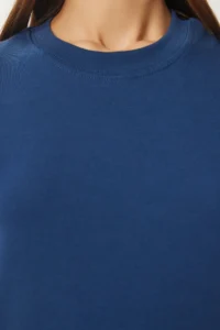 Happiness İstanbul Women's Cobalt Blue Cotton Basic Knitted T-Shirt - Image 3