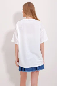 Trend Alaçatı Stili Women's White Crew Neck Two Thread Mom Embroidered T-Shirt - Image 7