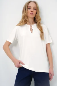 Trend Alaçatı Stili Women's Ecru Crew Neck Ring Detailed Short Sleeve Basic T-Shirt
