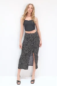 Trend Alaçatı Stili Women's Black-Patterned Adjustable Gathered Asymmetrical Cut Slit Skirt - Image 2