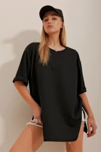 Trend Alaçatı Stili Women's Black Crew Neck Double Sleeve Two Thread Side Slit Oversize T-Shirt - Image 3