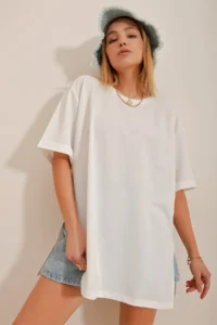 Trend Alaçatı Stili Women's White Crew Neck Double Sleeve Two Thread Side Slit Oversize T-Shirt - Image 5