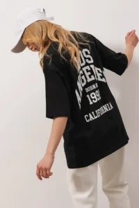 Trend Alaçatı Stili Women's Black Crew Neck Printed Oversize T-Shirt - Image 5