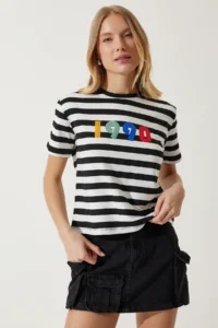 Happiness İstanbul Women's Black and White Printed Striped Knitted T-Shirt - Image 3