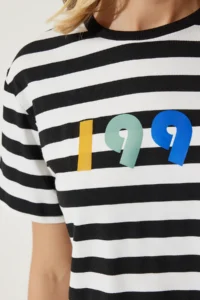 Happiness İstanbul Women's Black and White Printed Striped Knitted T-Shirt - Image 6