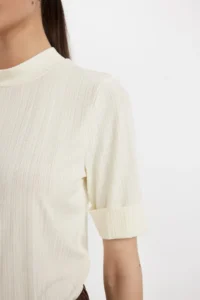 DeFacto Regular Fit Half Turtleneck Smart Ribbed Camisole Basic Plain Short Sleeve T-Shirt B1177ax24au - Image 4