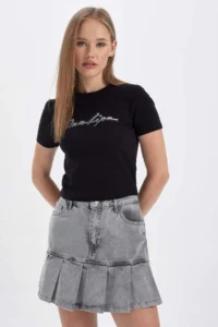 DeFacto Cool Dua Lipa Fitted Ribbed Short Sleeve T-Shirt