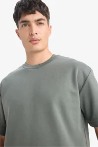 DeFacto Oversize Wide Fit Crew Neck Heavy Fabric Basic Plain Short Sleeve T-Shirt - Image 5