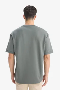 DeFacto Oversize Wide Fit Crew Neck Heavy Fabric Basic Plain Short Sleeve T-Shirt - Image 6