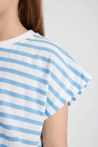 DeFacto Girl's Oversize Wide Fit Crew Neck Striped Short Sleeve T-Shirt - Image 8