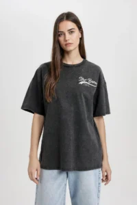 DeFacto Oversize Wide Fit Crew Neck Back Printed Short Sleeve Washable Faded Effect T-Shirt - Image 6