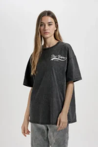 DeFacto Oversize Wide Fit Crew Neck Back Printed Short Sleeve Washable Faded Effect T-Shirt - Image 7